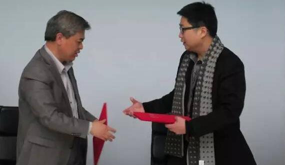 UG环球组团学习体验无锡“拈花湾”，，并与MAO签署战略相助，，预示着UG环球将在精品地产、工业地产、旅游地产等领域与MAO增强深度相助。。。